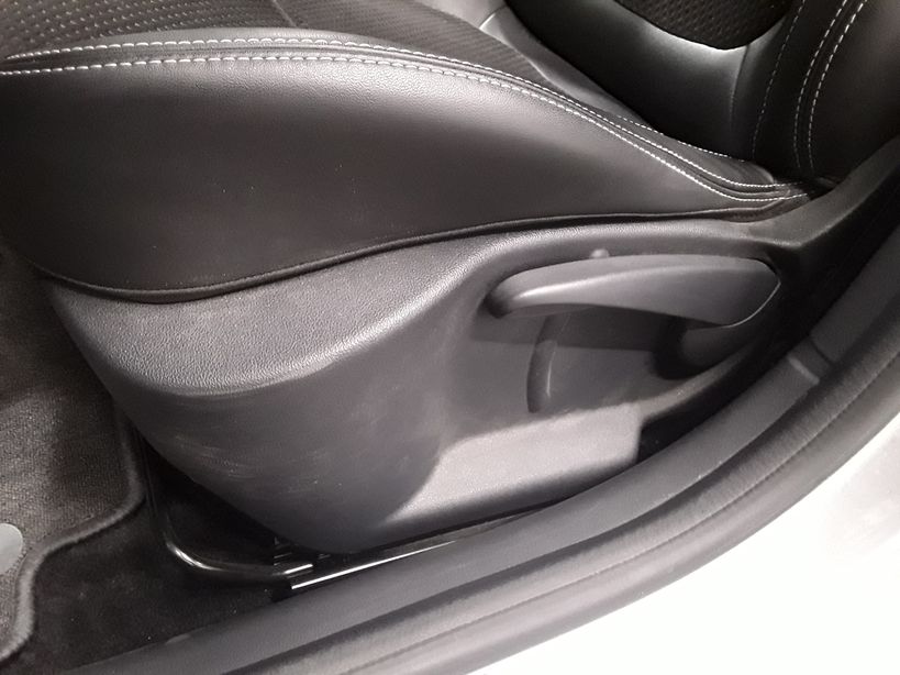 RENAULT CLIO IV 2018 - Photo n°27