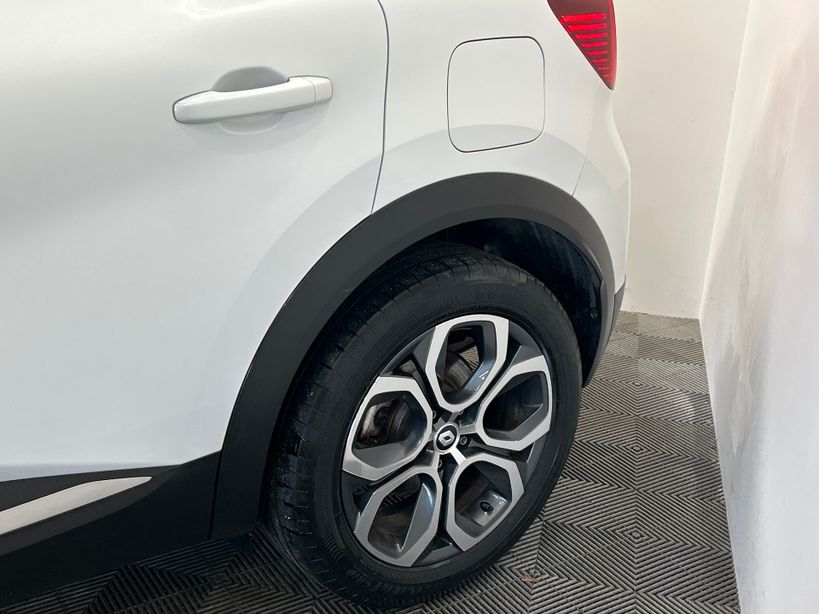 RENAULT CAPTUR 2022 - Photo n°8