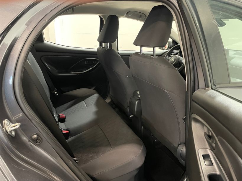 TOYOTA YARIS HYBRIDE 2025 - Photo n°8