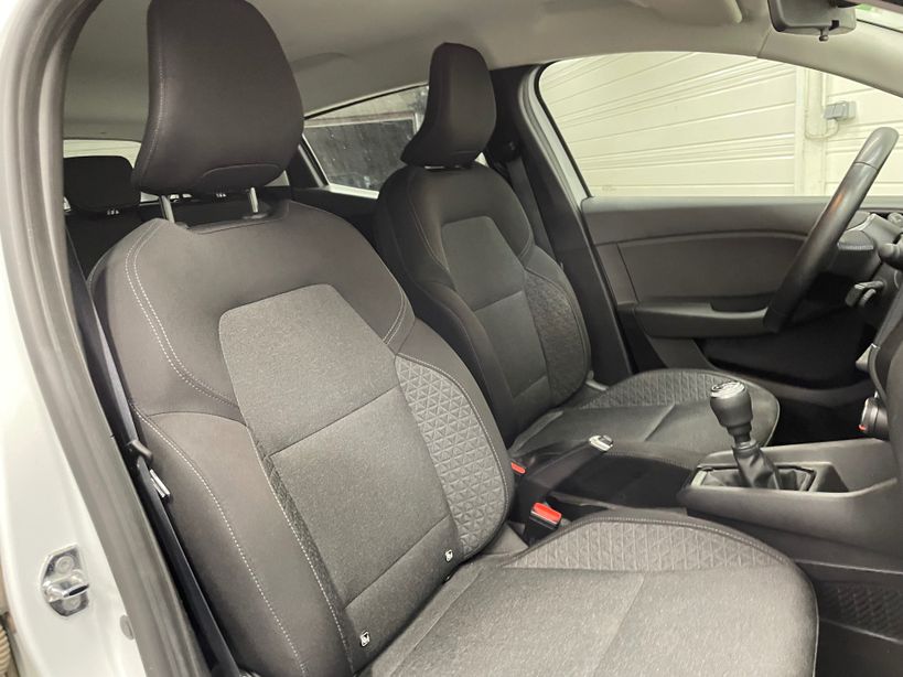 RENAULT CLIO V 2021 - Photo n°10