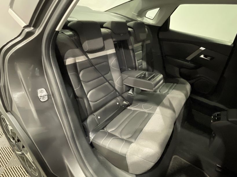 CITROEN C4 X 2023 - Photo n°42