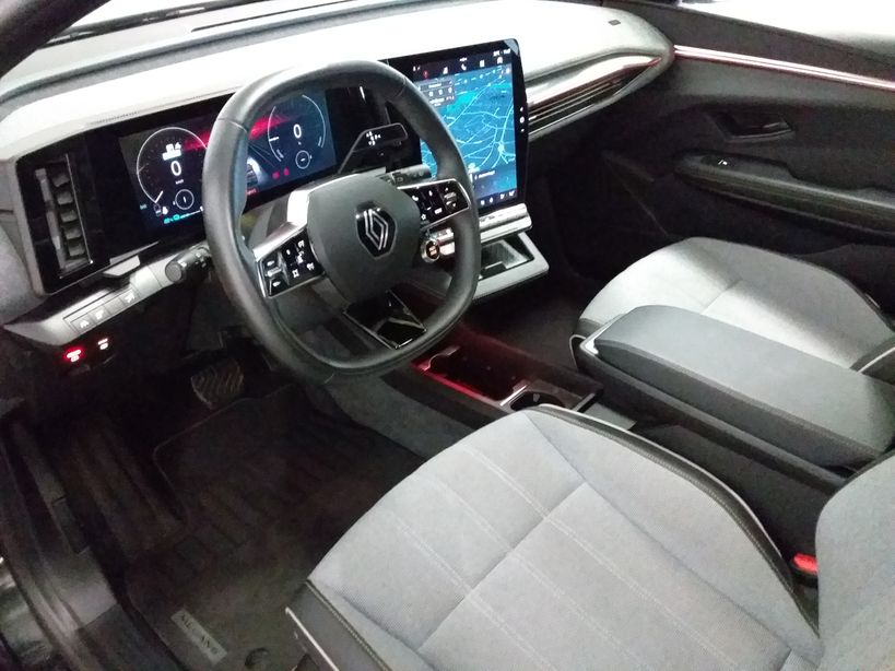 RENAULT MEGANE E TECH 2022 - Photo n°12