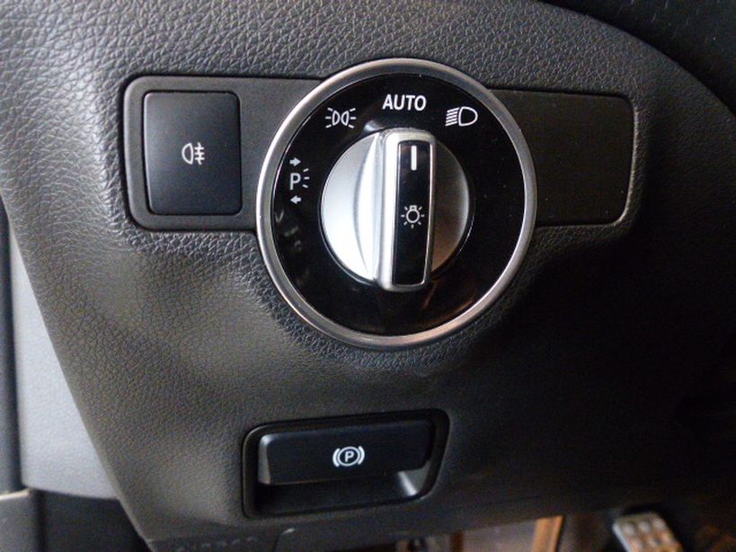 MERCEDES CLASSE A 2013 - Photo n°13