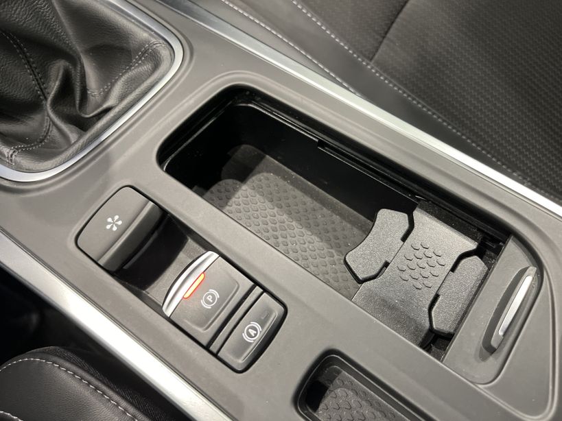 RENAULT MEGANE IV ESTATE 2020 - Photo n°19