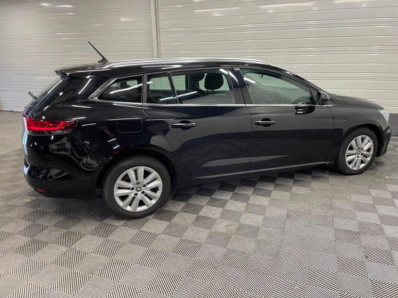 RENAULT MEGANE IV ESTATE 2022 - Photo n°5