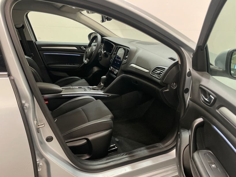 RENAULT MEGANE IV BERLINE 2023 - Photo n°7