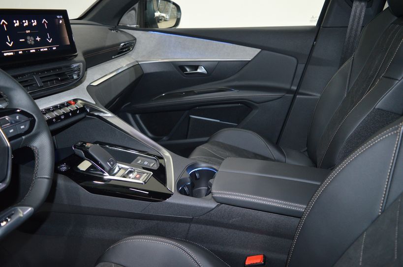 PEUGEOT 3008 2021 - Photo n°29