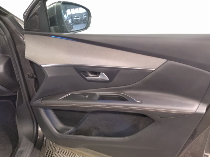 PEUGEOT 3008 2018 - Photo n°8