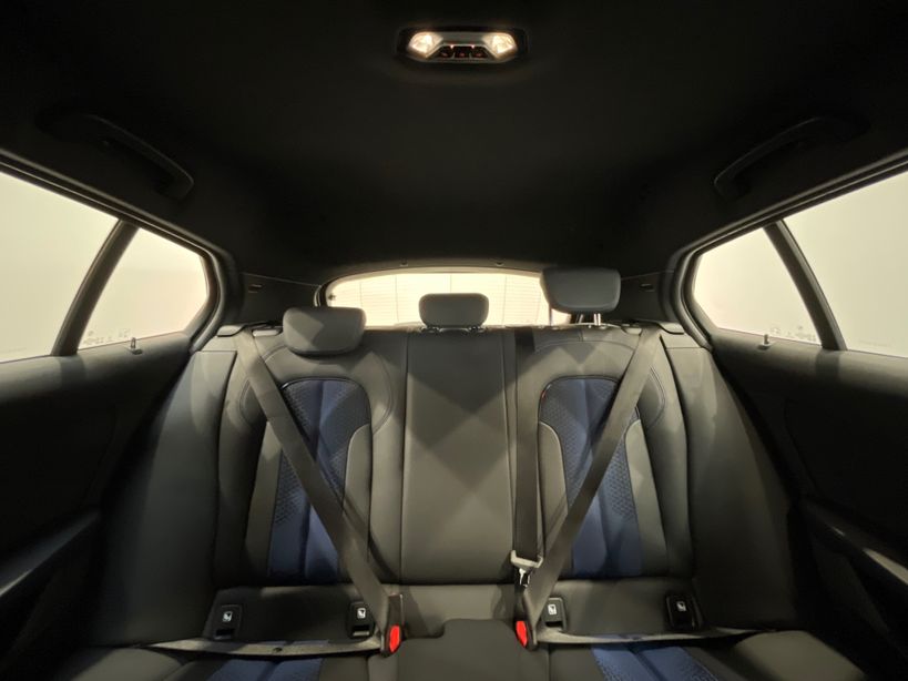 BMW SERIE 1 F40 2023 - Photo n°42