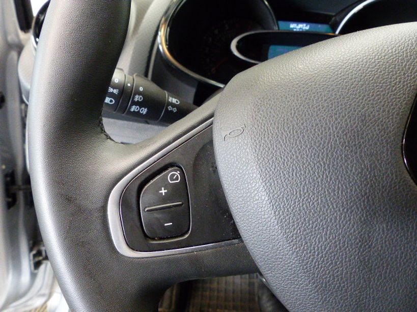 RENAULT CLIO IV 2020 - Photo n°16
