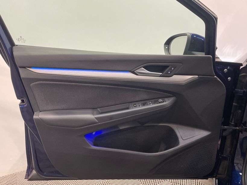 VOLKSWAGEN GOLF 2023 - Photo n°34