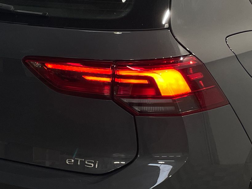 VOLKSWAGEN GOLF 2023 - Photo n°8