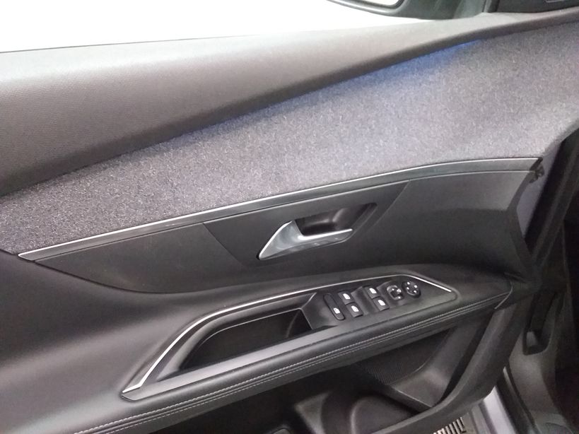 PEUGEOT 5008 2019 - Photo n°18