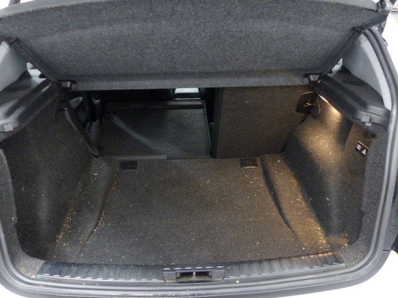 BMW SERIE 1 E81 2008 - Photo n°6