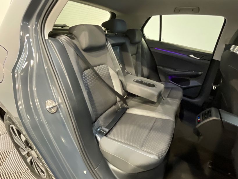 VOLKSWAGEN GOLF 2023 - Photo n°38