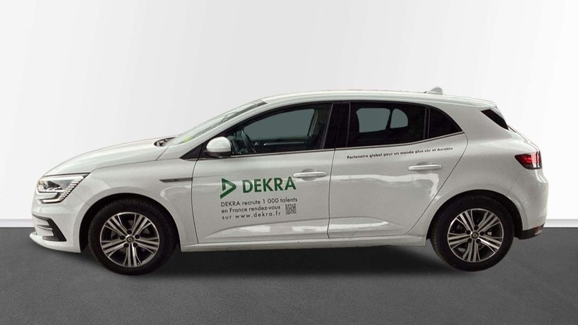RENAULT MEGANE IV BERLINE 2022 - Photo n°8