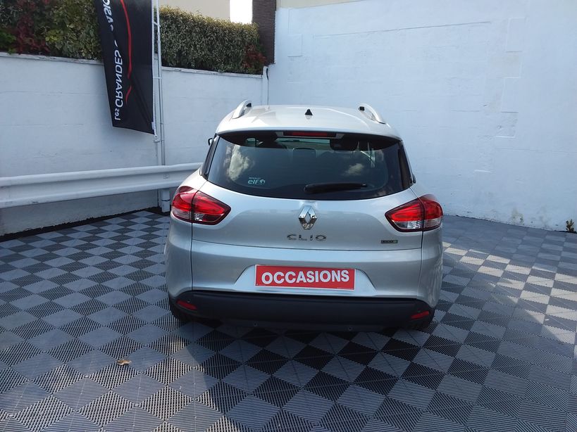 RENAULT CLIO IV ESTATE 2017 - Photo n°9