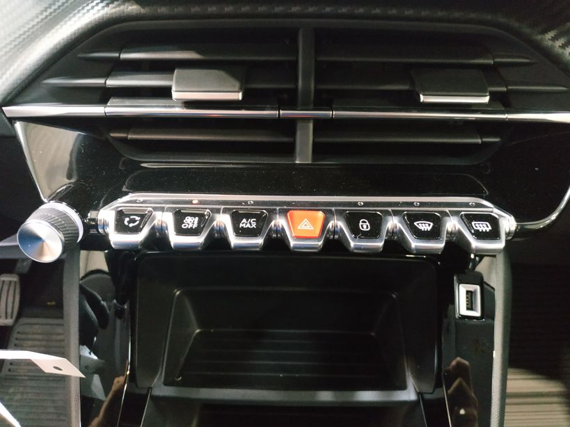 PEUGEOT 208 2022 - Photo n°28