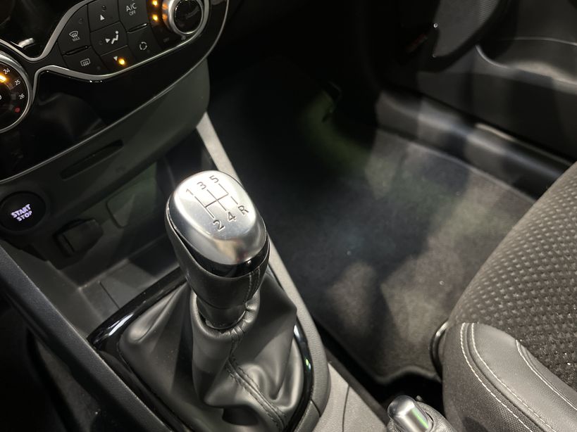 RENAULT CLIO IV 2018 - Photo n°19