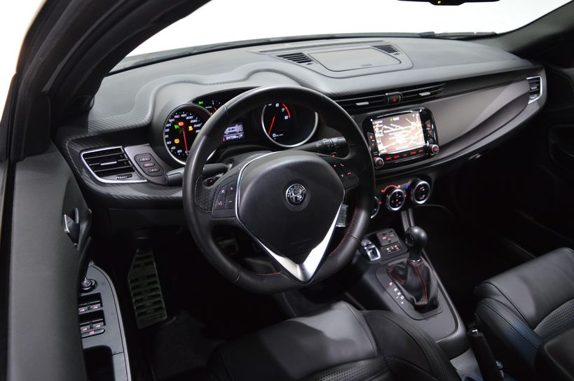 ALFA ROMEO GIULIETTA SERIE 2 2016 - Photo n°9