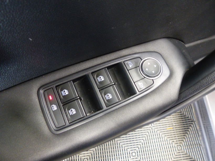 RENAULT CAPTUR 2021 - Photo n°15