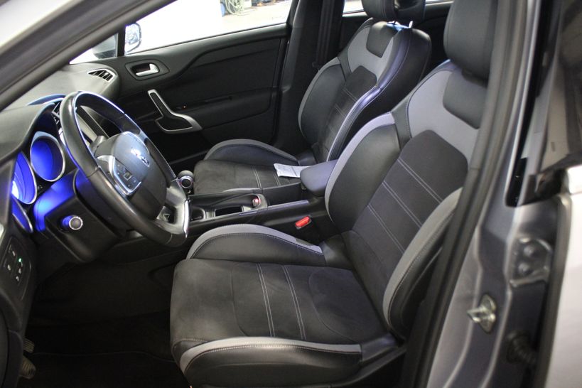 DS DS4 2017 - Photo n°24