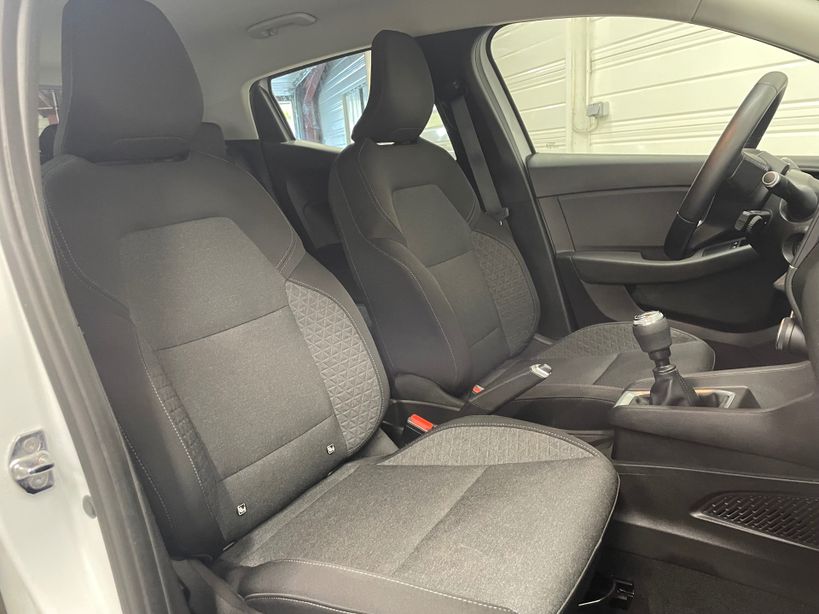 RENAULT CLIO V 2021 - Photo n°11