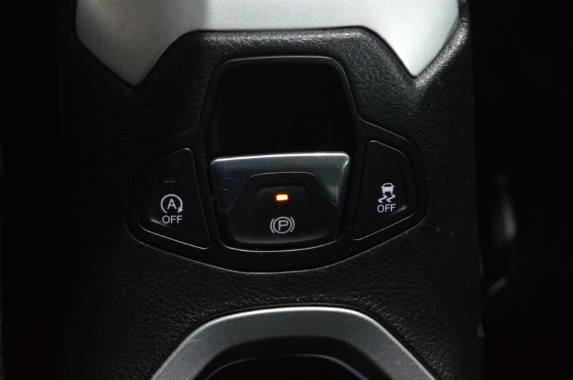 JEEP RENEGADE 2015 - Photo n°19