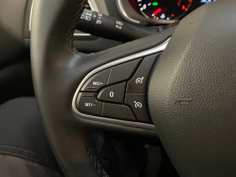 RENAULT MEGANE IV BERLINE 2022 - Photo n°29