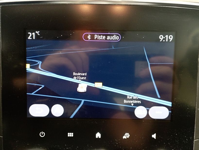 RENAULT MEGANE IV BERLINE 2020 - Photo n°17