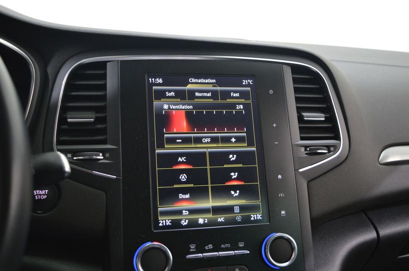 RENAULT MEGANE IV BERLINE 2019 - Photo n°16