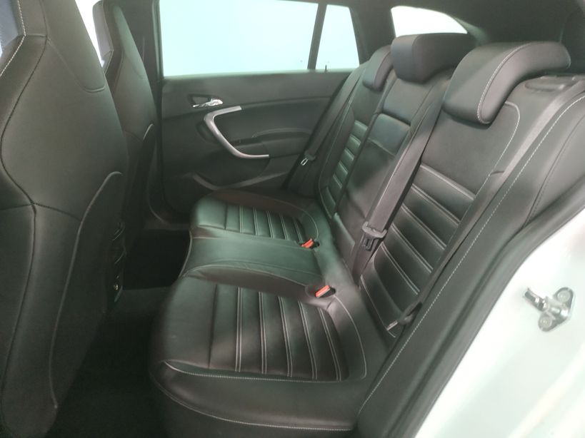 OPEL INSIGNIA SPORTS TOURER 2012 - Photo n°10