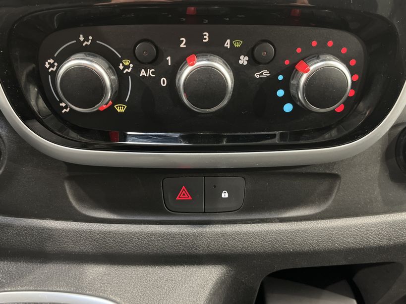 RENAULT TRAFIC FOURGON 2020 - Photo n°17