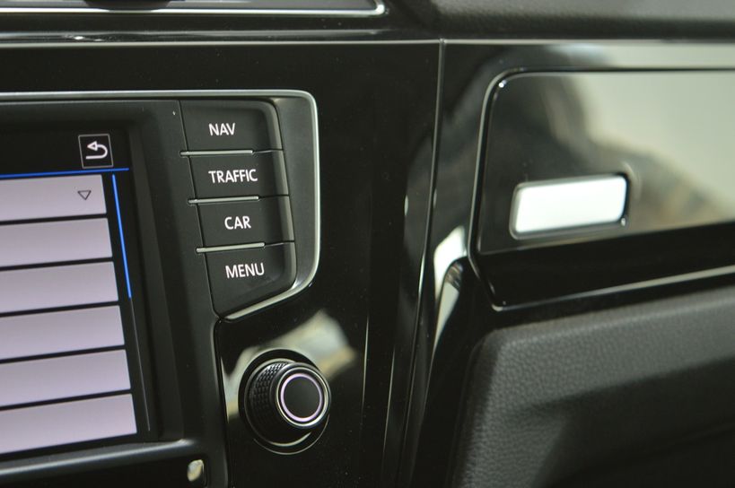 VOLKSWAGEN TOURAN 2016 - Photo n°26