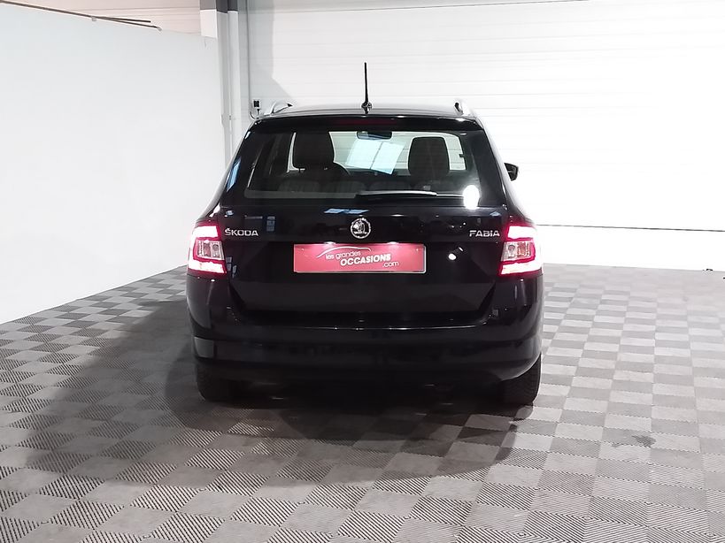 SKODA FABIA COMBI 2018 - Photo n°4
