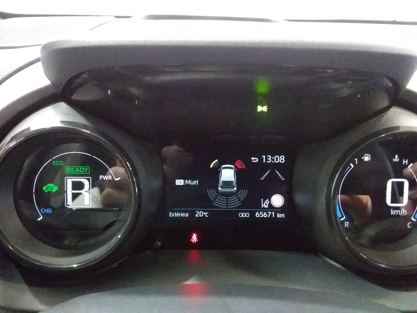 TOYOTA YARIS HYBRIDE MY22 2022 - Photo n°15