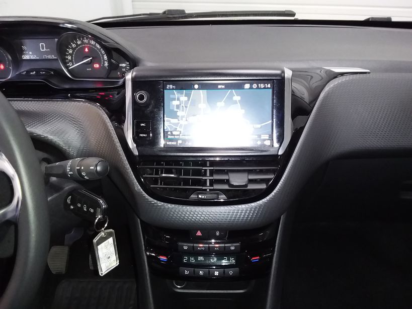 PEUGEOT 2008 2019 - Photo n°17