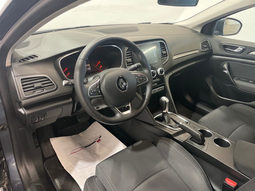 RENAULT MEGANE IV BERLINE 2022 - Photo n°12