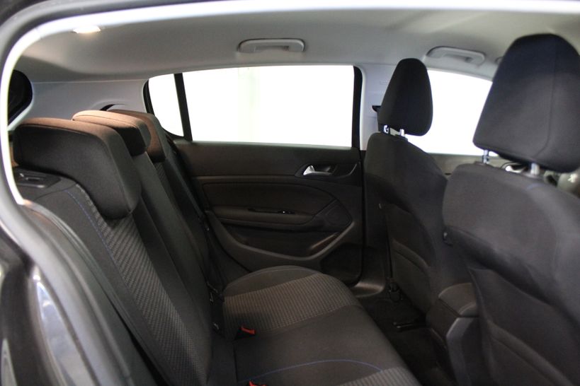 PEUGEOT 308 2019 - Photo n°7