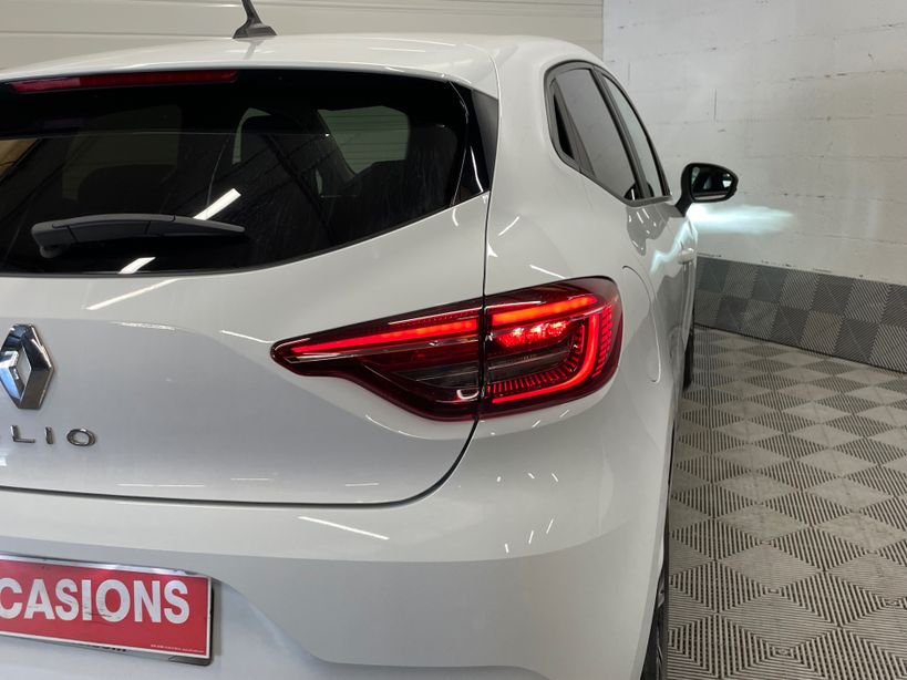 RENAULT CLIO V 2023 - Photo n°32