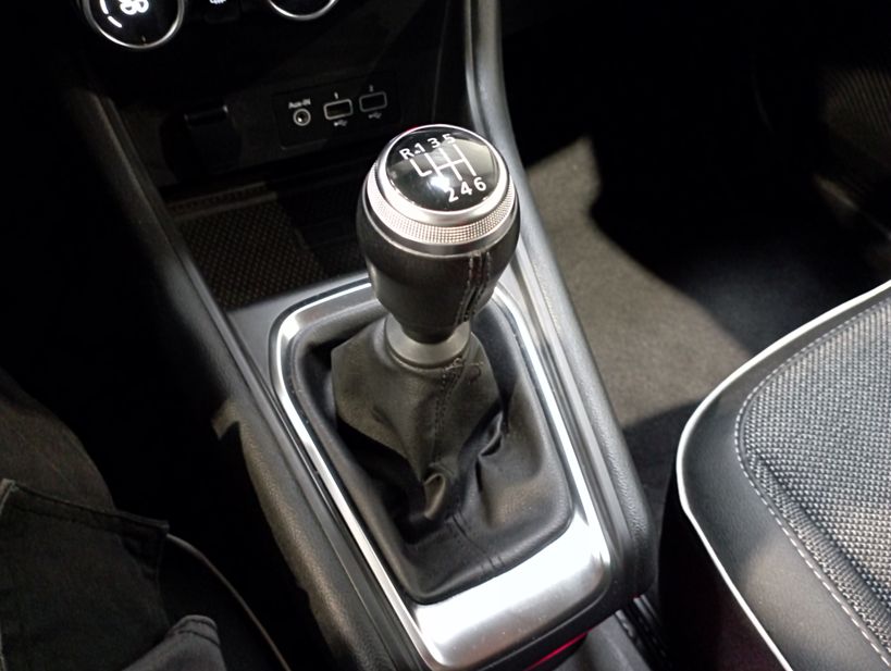 RENAULT CAPTUR 2021 - Photo n°22