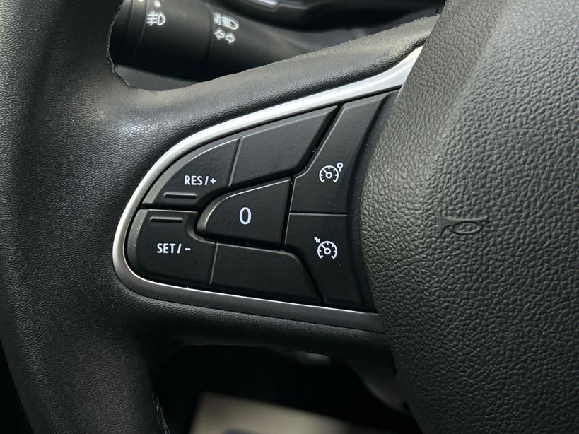 RENAULT MEGANE IV BERLINE 2023 - Photo n°25