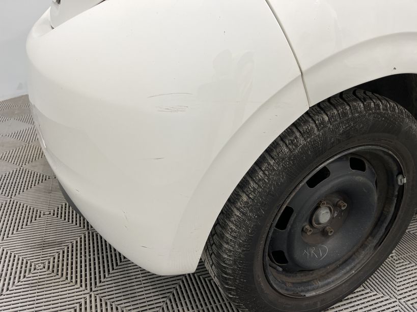 PEUGEOT 208 2015 - Photo n°7