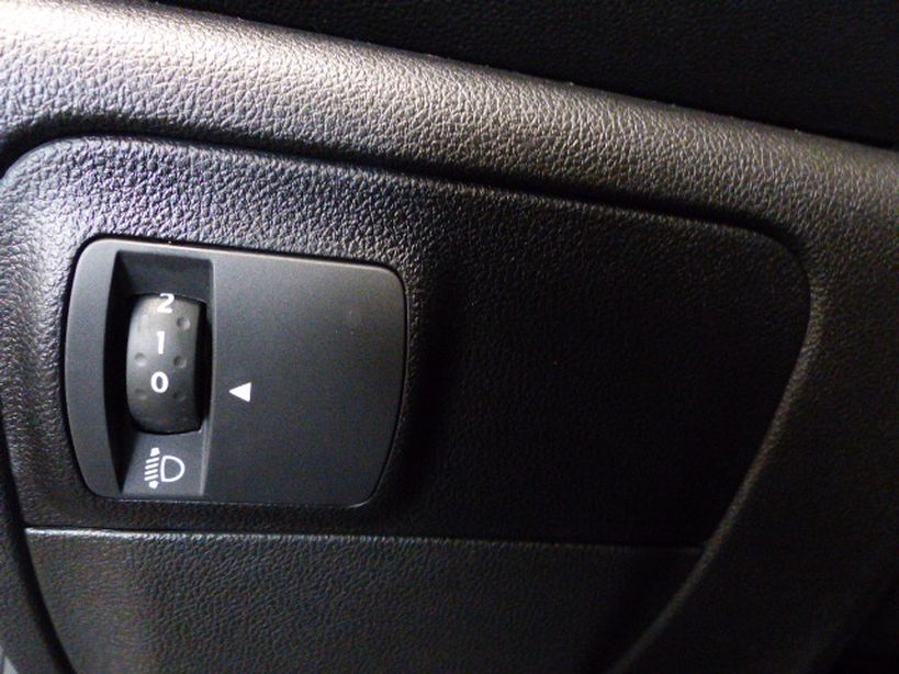 RENAULT MEGANE IV ESTATE 2018 - Photo n°17