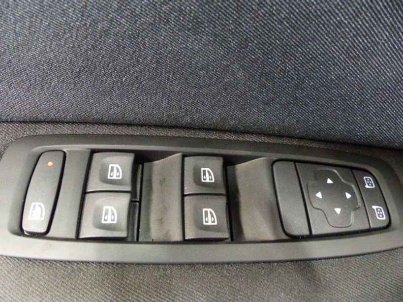 RENAULT MEGANE IV ESTATE 2020 - Photo n°14