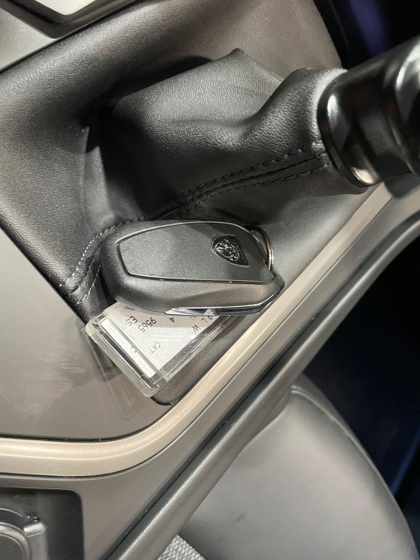 PEUGEOT 308 2023 - Photo n°11