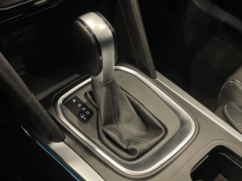 RENAULT MEGANE IV BERLINE 2023 - Photo n°20