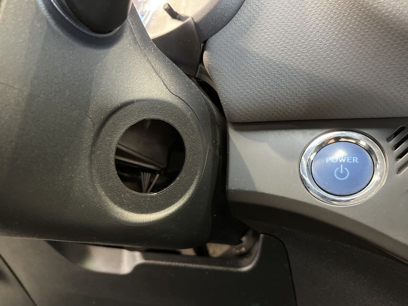 TOYOTA YARIS HYBRIDE 2015 - Photo n°7