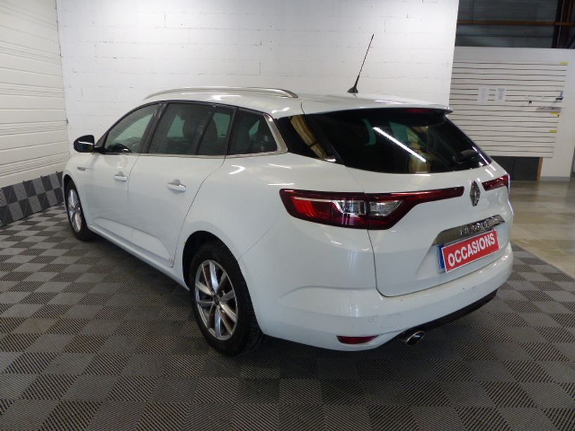 RENAULT MEGANE IV ESTATE 2017 - Photo n°4