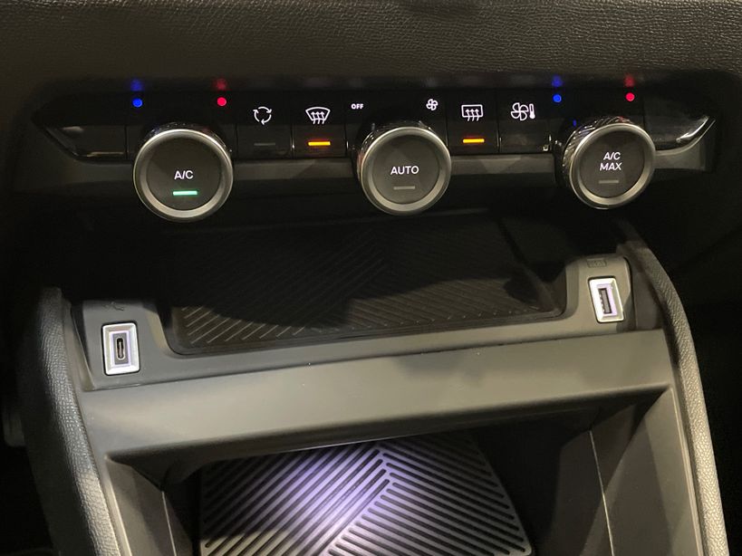 CITROEN C4 X 2023 - Photo n°17